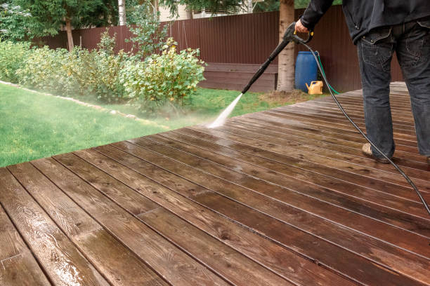 Best Pool Deck Cleaning  in Montura, FL